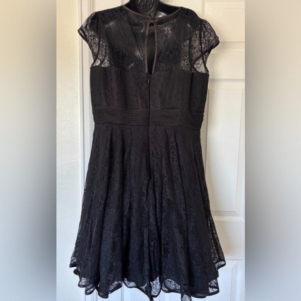NWT City Chic Audrey Dress Womens Large Plus Black Lace Lined Zip Back Closure